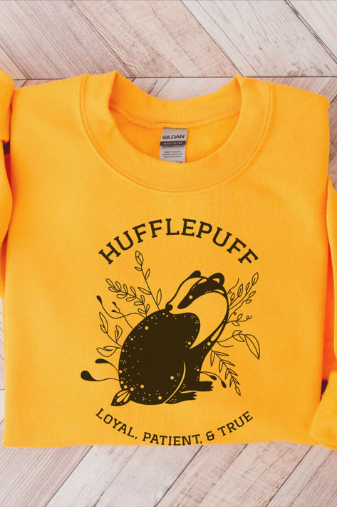 Hufflepuff Sweatshirt Cricut Sweaters, Hufflepuff Sweatshirt, Hp Outfits, Pumpkin Song, Harry Potter Hufflepuff, All Hallows Eve, Hallows Eve, Harry Potter, Cricut