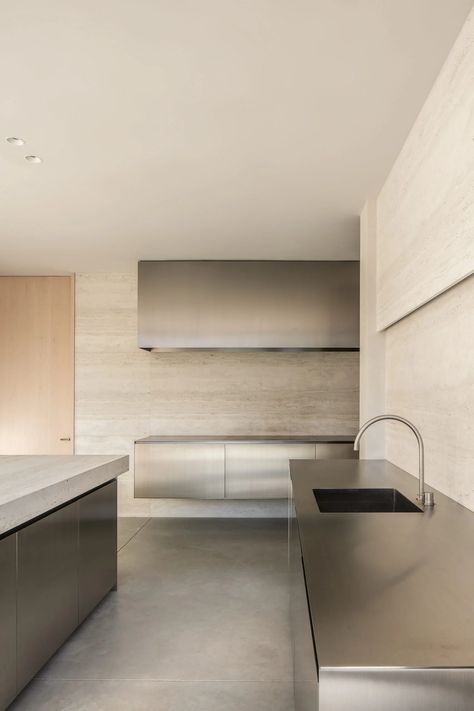 Marie Stadsbader Designs Ultra-Minimal Kitchen For Interior Design Studio Diapal - IGNANT Bulthaup Kitchen, Barn Kitchen, Minimal Kitchen, Stainless Kitchen, Timber Panelling, Stainless Steel Cabinets, 아파트 인테리어, Stainless Steel Kitchen, Küchen Design