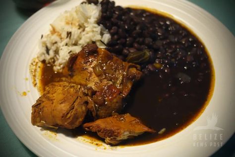 Belizean Recado Stewed Chicken Recipe - Belize News Post Belize Food, Stewed Chicken, Roasted Pineapple, Chicken Plating, Stew Chicken Recipe, Nigerian Food, Chicken Stew, Chicken Seasoning, Vintage Recipes