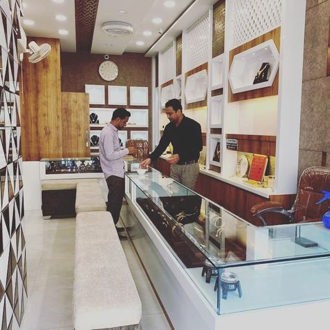 Gold Shop Interior Design, Small Gold Shop Interior Design, Wall Showcase Design, Store Counter Design, Arbaz Khan, Interior Design Indian, Shop Counter Design, Furniture Store Design, Jewelry Store Interior