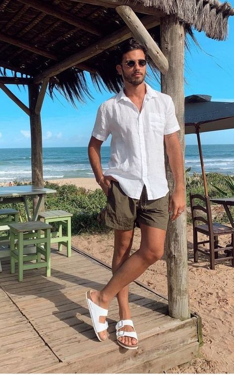 What kind of Summer Outfits should you were in 2022 Men’s Cancun Outfits, Casual Men Outfits Summer, Jesse Aesthetic, Mens Summer Outfits Casual, Boyfriends Outfits, Beach Date Outfit, Outfit Strand, Mens Vacation Outfits, Cancun Outfits