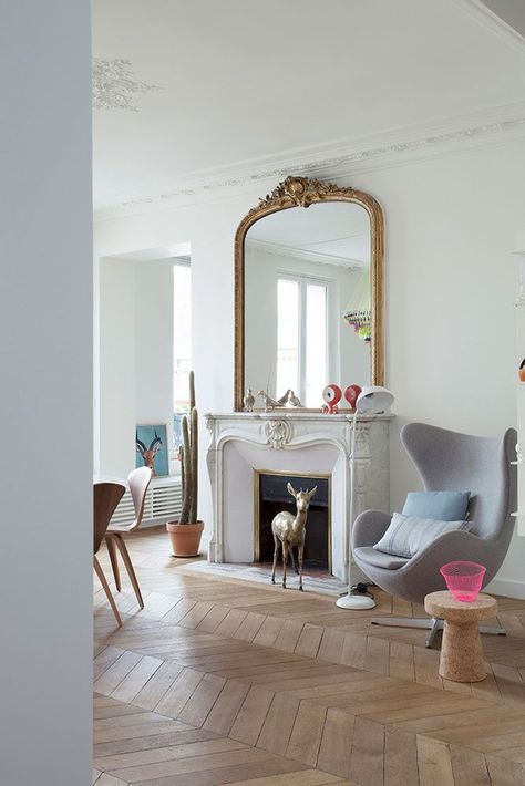 Interior Design Parisian Style, French Fireplace Mantel, Mirror Over Fireplace, Fireplace French, Mantel Mirror, Stone Fireplace Mantel, French Fireplace, White Fireplace, Gilt Mirror