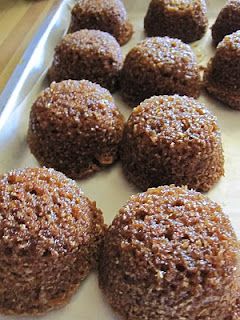 Mimi’s Cafe Bran Muffins, Mimi’s Cafe Honey Bran Muffins, Nostalgic Baking, Honey Bran Muffins, Bran Muffin Recipes, Bran Muffins, Muffin Bread, Sweet Breads, Quick Breads