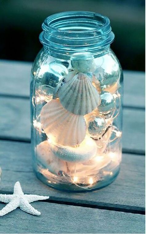 Mason Jar Cozy, Cottagecore Kitchen, Beach Room Decor, Deco Marine, Art Coquillage, Beach Bathroom Decor, Beach Room, Shell Crafts Diy, Dekor Diy