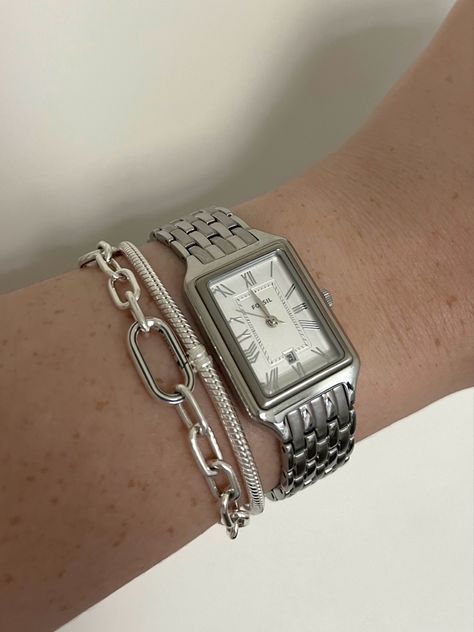 Sterling Silver Jewelry Aesthetic, Silver Jewelry Aesthetic Vintage, Silver Jewellery Watch, Silver Bracelet Stack With Watch, Womens Silver Watch, Silver Watch Stack, Silver Apple Watch Band Ideas, Bracelet Silver Aesthetic, Silver Chains Aesthetic