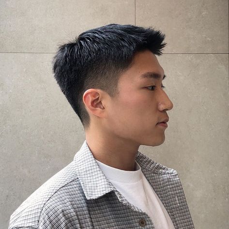 Boho Beauties: Bohemian Inspired Hair for Girls Asian Fade Haircut, Asian Men Short Hairstyle, Very Short Hair Men, Asian Man Haircut, Mens Haircuts Short Hair, Asian Haircut, Korean Short Hair, Asian Men Hairstyle, Mens Hairstyles Thick Hair