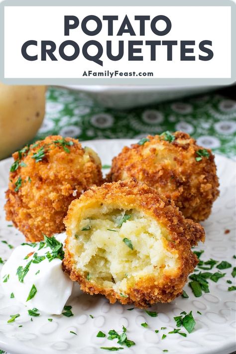 Potato Croquette Recipe, Croquettes Recipe, Potato Croquettes, Stuffed Potato Balls, Cheesy Potato, Potato Recipes Side Dishes, Breakfast Dinner, Potato Side Dishes, How To Cook Potatoes