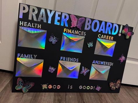 Prayer Board Ideas Diy, Prayer Board Ideas, Diy Prayer Board, Prayer Vision Board, Christian Activities, Prayer Closet, Prayer Station, Prayer Corner, Spirituality Book