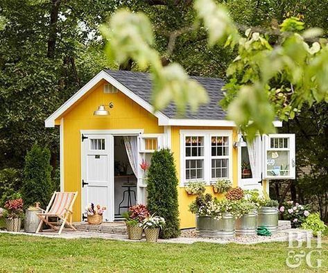 Craving a space to call your own? Create a one-of-a-kind she shed designed with both function and fashion in mind. White Shed, She Shed Designs, Shed Playhouse, Dekorasi Bohemia, Shed Decor, Build A Playhouse, Backyard Sheds, Backyard Shed, Decor 2024