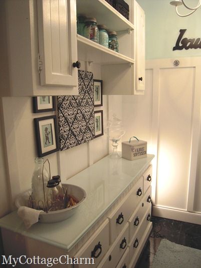 Turning an old dresser into a laundry station. LOVE this laundry room! Bathroom Assessories, Laundry Station, Laundry Room Decorating, Townhouse Ideas, Laundry Room/mud Room, Dream Laundry Room, Laundry Room Inspiration, Old Cabinets, Cottage Charm