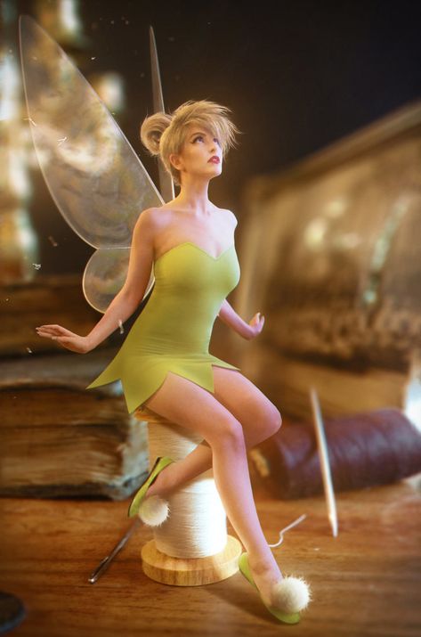 Tinkerbell cosplay by UltraCosplay Tinkerbell Cosplay, Tinker Bell Cosplay, Tinkerbell Pictures, Princesa Zelda, Tinker Bell Costume, Winged Girl, Princess Cosplay, Cosplay Diy, Tinker Bell