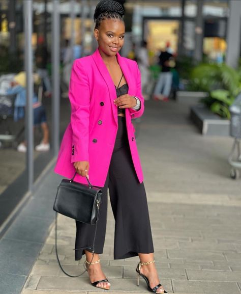 Outfits With Navy Pants, Jumpsuit With Blazer, Work Outfits Fall, Outfits Fall 2023, Cute Professional Outfits, Girly Style Outfits, Blazer Outfits Casual, Blazer Outfits For Women, Cute Work Outfits