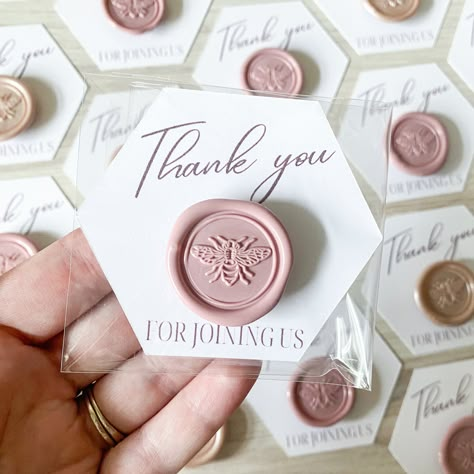 Wax Seal Magnet, Unique Wax Seal Ideas, Wax Seals Ideas, Wax Seal Crafts, Wax Seal Ideas, Wax Seal Stamp Diy, Diy Wax Seal, Magnet Favors, Seal Craft