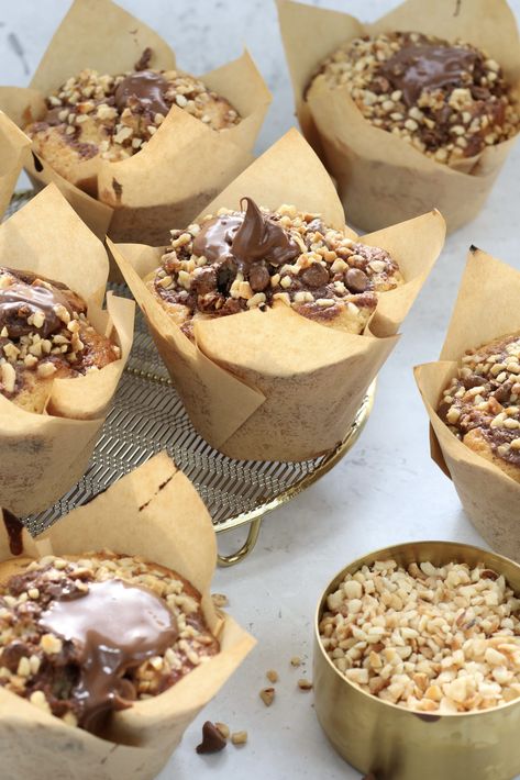 Nutella Hazelnut Muffins Nutella Filled Muffins, Hazelnut Muffin Recipes, Pumpkin Nutella Muffins, Ground Hazelnut Recipes, Recipes With Hazelnuts Desserts, Baking Inspo Recipe, Nutella Cruffins, Cafe Muffins, Hazelnut Desserts