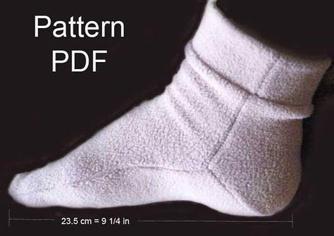 Polar Fleece Socks Pattern Free Sewing, Sew Socks Pattern, Socks Sewing Pattern Free, Socks Pattern Sewing, Fleece Socks Free Pattern, Sock Sewing Pattern, Socks Sewing Pattern, Sew Socks, Sewing Socks