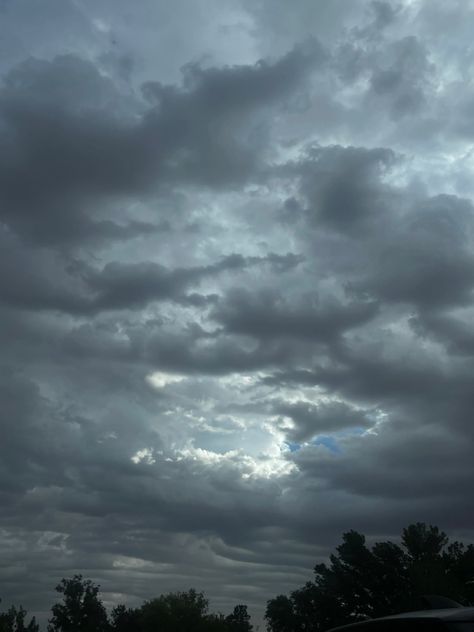 Moody Sky Aesthetic, Gloomy Sky Aesthetic, Dark Cloudy Sky Aesthetic, Grunge Scenery, Cloudy Dark Sky, Dark Clouds Aesthetic, Cloudy Day Aesthetic, Mike Crew, Cloudy Sky Aesthetic