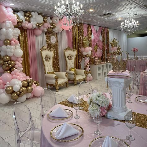 Princess Baby Shower 💞 👑 Venue & Decor @houseofthronesevents Balloons & Rentals @chicagolandluxerentals Desserts @gl_creations 6528 W… | Instagram Extravagant Baby Shower Ideas, Royalty Baby Shower, Fancy Baby Shower, Teddy Bear Baby Shower Theme, Luxury Baby Shower, Gender Reveal Baby Shower Themes, Pink Baby Shower Decorations, Baby Shower Princess Theme, Butterfly Baby Shower Theme