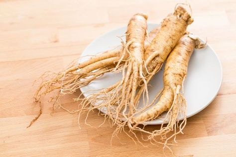 9 Herbs That Naturally Kill Parasites | Health Strawberry Nutrition Facts, Korean Ginseng, Holistic Health Remedies, Proper Nutrition, Cardiovascular Disease, Natural Herbs, Natural Home Remedies, Nutrition Tips, Herbal Medicine