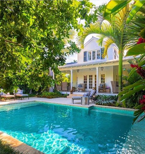 Bahamas House, Beach Front House, Key West Cottage, Key West House, Marsai Martin, Guest House Small, Island Homes, Large Pool, West Home