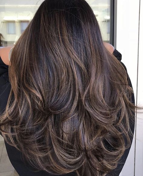 Balayage Hair Color For Black Hair, Balayage For Black Hair, Balayage On Black Hair, Balayage Hair Morenas, Hair Color For Brown Skin, Golden Brown Hair Color, Golden Brown Hair, Black Hair Balayage, Chic Short Hair