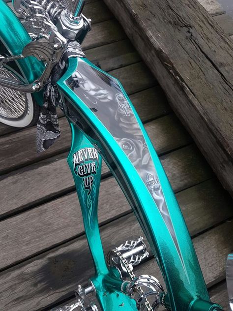 Lowrider Airbrush #motorcycles - ℛℰ℘i ℕnℰD by Averson Automotive Group LLC Lowriders Bikes, Low Rider Bike, Lowrider Bikes, Bike Chopper, Lowrider Bicycle, Paint Bike, Motorised Bike, Beach Cruiser Bikes, Lowrider Bike