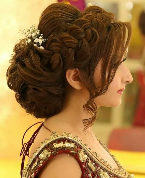 Reception Hairstyles, Pakistani Bridal Hairstyles, Sanggul Modern, Bridal Hairstyle Indian Wedding, Engagement Hairstyles, Beautiful Bridal Hair, Bridal Hairdo, Traditional Hairstyle, Bridal Hair Buns