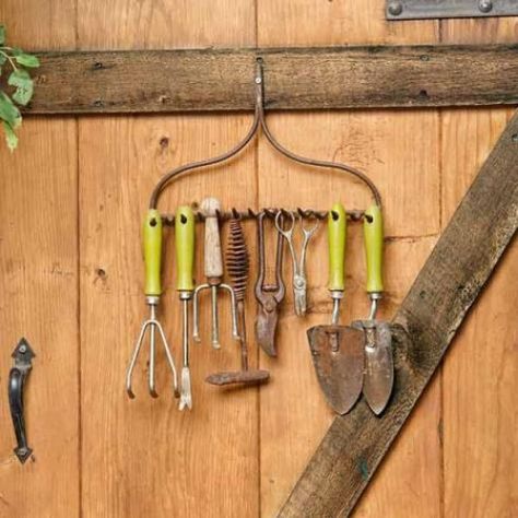 49 Brilliant Garage Organization Tips, Ideas and DIY Projects - Page 2 of 2 - DIY & Crafts Greenhouse Organization, Shed Organisation, Garden Tool Rack, Jardim Diy, Garden Rake, Shed Organization, Tool Rack, Garden Tool Storage, Smart Garden