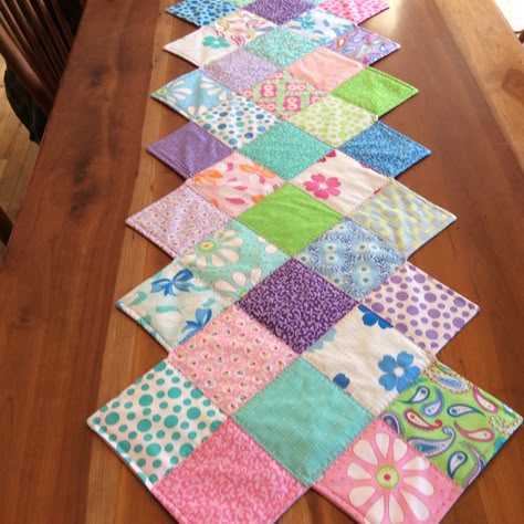 Easter Zig Zag Table Runner Easter Table Runner Pattern, Quilted Table Runners Christmas, Easter Table Runners, Quilted Table Runners Patterns, Table Runner And Placemats, Table Runner Pattern, Quilted Table Runner, Quilted Table, Quilted Table Runners