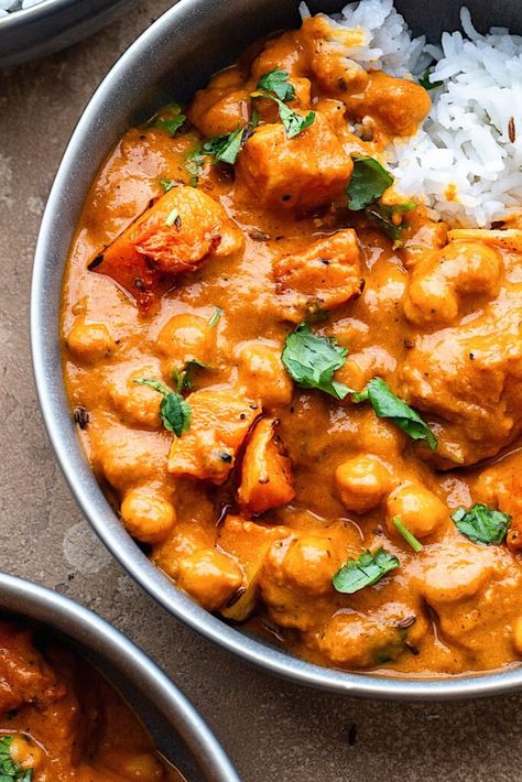 Curry Squash, Butternut Curry, Cauliflower And Chickpea Curry, Squash Curry, Butternut Squash Curry, Chickpea And Spinach Curry, Chicken And Butternut Squash, Butternut Squash Recipes, Chickpea Curry