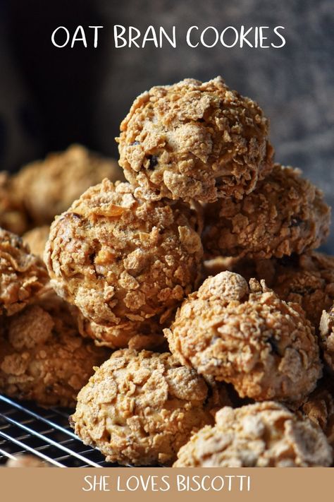 You are going to love the crispy exterior of these Oat Bran Cookies.  #oatbrancookies #easycookierecipe Bran Cookies Recipe, Oat Rolls, Bran Cookies, Cookies With Dates, Oat Bran Recipes, Oatmeal Dinner, Nut Free Cookies, Bran Flakes, Cornflake Cookies