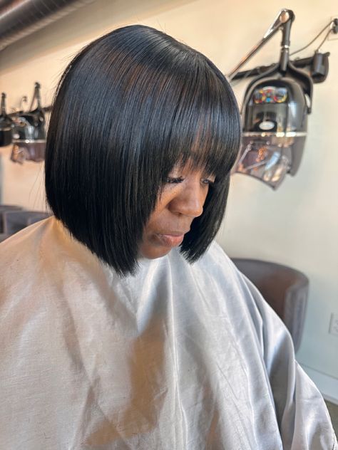 Beautifully tapered blunt cut bang bob w/ lace closure. NO HAIR LEFT OUT!! “Quickweave”❣️😍 Quickweave Bob With Closure, Ombre Bob With Bangs, Chinese Bang Bob, Natural Hair Bob Cut, Bang Bob, Blonde Ombre Bob, Natural Hair Bob, Quick Weaves, Black Bob Hairstyles