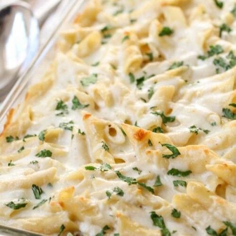 Three Cheese Pasta Bake Recipe - Lil' Luna Cream Cheese Pasta Sauce, Sour Cream Pasta, Cheese Pasta Bake, Pasta Recipes Video, Pasta Bake Easy, Cream Cheese Pasta, Cheese Pasta Recipes, Weekly Menu Plan, What To Make For Dinner