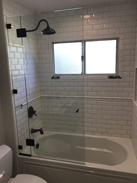 Bathtub With Glass Door, Glass Shower Tub, Tub With Glass Door, Bathroom Tub Shower Combo, Frameless Glass Shower Enclosure, Glass Bathtub, Bathtub Enclosures, Glass Shower Wall, Tub Enclosures