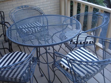 Lot 123 Wrought Iron Patio Set - 4 chairs, 41 inch diameter table. BID NOW: http://montgomery.marknetlive.com/view-auctions/catalog/id/5635/lot/647093/?url=%2Fview-auctions%2Fcatalog%2Fid%2F5635%2F%3Fpage%3D3 Lowes Patio Furniture, Small Room Furniture, Wrought Iron Patio Set, Wicker Furniture Cushions, Clearance Outdoor Furniture, Rustic Furniture Design, Iron Furniture Design, Wrought Iron Patio Furniture, Small Bedroom Furniture