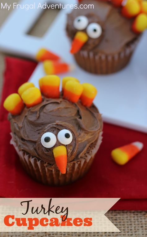 Turkey Cupcakes- so fun for Thanksgiving! Turkey Cupcakes, Thanksgiving Cupcakes, Thanksgiving Snacks, Thanksgiving Desserts Easy, Thanksgiving Cakes, Recipe Critic, Thanksgiving Treats, Oreo Dessert, Thanksgiving Kids