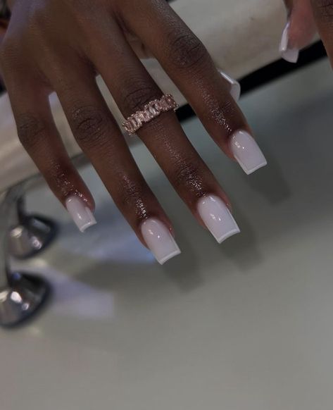 Short Milky White Nails Design, Milky White Nails With White Design, Milky Winter Nails, Outline Nails Square, Square Nails Milky White, Square Nail Designs Trending Now 2024, Classy Nude Nail Designs 2024, Milky Acrylic Nails, Milky White Nail Ideas