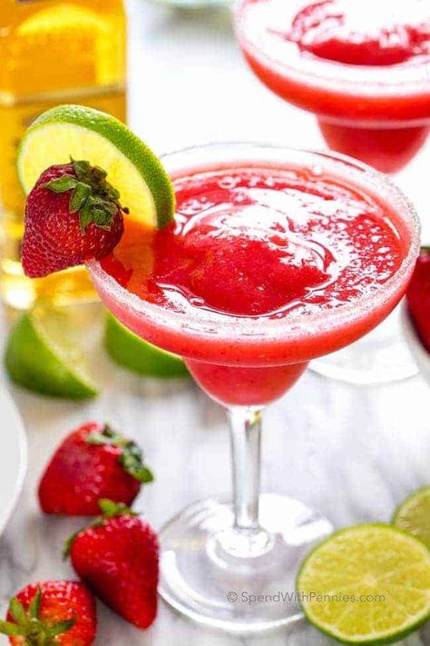 Easy Strawberry Margaritas Raspberry Margarita Recipe, Frozen Peach Bellini, Strawberry Margaritas, Frozen Strawberry Margarita, Strawberry Margarita Recipe, Raspberry Margarita, Frozen Margaritas, Strawberry Margarita, Margarita Recipe