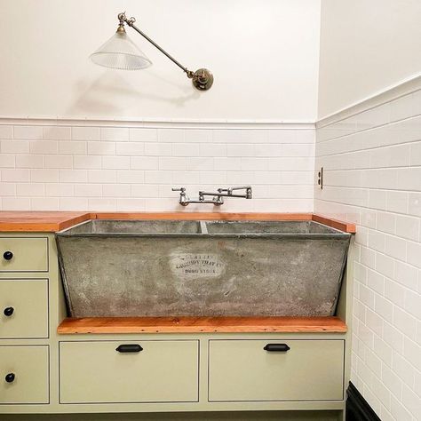 Laundry Room Sink Ideas, Upstairs Laundry Room, Utility Room Sinks, Industrial Sink, Galvanized Wash Tub, Upstairs Laundry, Old Concrete, Basement Laundry Room, Laundry Room Sink