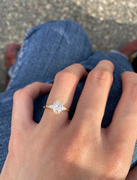 Pretty Engagement Rings, Dream Wedding Ring, Oval Engagement Ring, Cute Engagement Rings, Future Engagement Rings, Oval Engagement, Dream Engagement, Dream Engagement Rings, Beautiful Engagement Rings