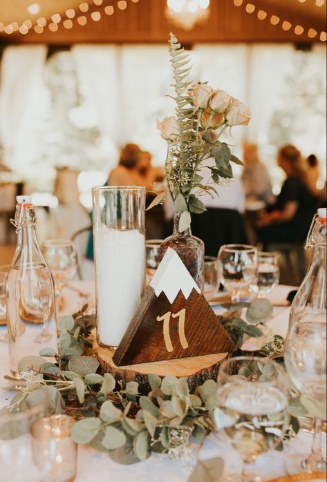 National Park Wedding Theme, Mountain Theme Wedding, Centerpieces For Weddings, Mountain Wedding Decor, Outdoorsy Wedding, Fall Mountain Wedding, Ski Wedding, Rustic Mountain Wedding, Mountain Wedding Invitations