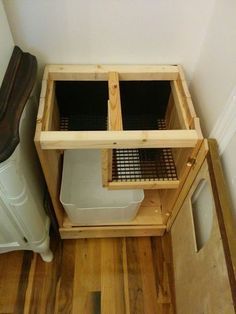 Hidden litter box wi Litter Box Ideas Hidden, Cat Litter Box Ideas, Cat Liter, Litter Box Ideas, Hiding Cat Litter Box, Diy Litter Box, Katt Diy, Hidden Litter Boxes, Katt Grejer