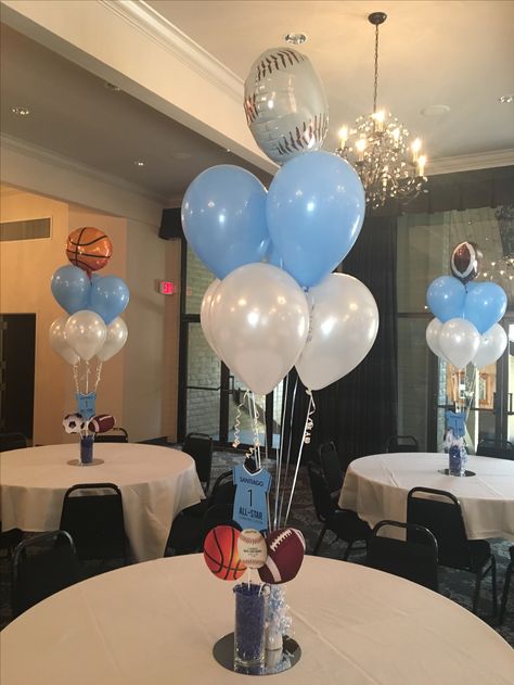 Baby shower balloons Baby Shower Centerpieces For Boys, Boy Shower Themes, Basketball Baby Shower, Sports Baby Shower Theme, Trendy Baby Shower Themes, Football Baby Shower, Sport Theme, Sports Baby Shower, Trendy Baby Shower Ideas