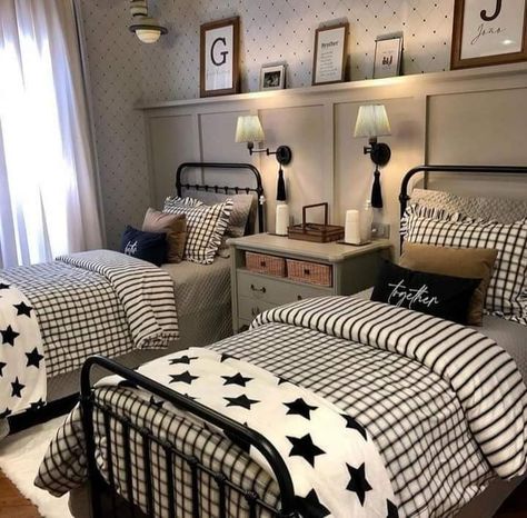 Twin Beds Guest Room, Grandkids Room, Boys Shared Bedroom, Dream Home Office, Boys Bedroom Makeover, Big Boy Bedrooms, Two Twin Beds, Boy Bedroom Design, Guest Room Ideas