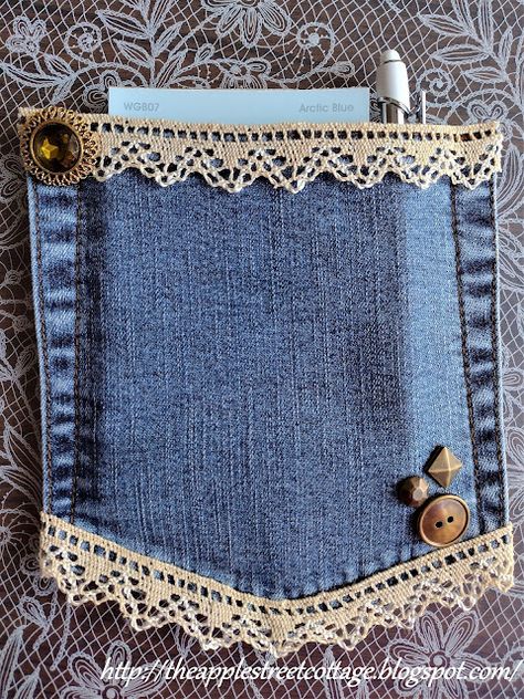 Nautical Rope Wreath, Diy Jean Bag, Rope Wreath, Leo Wife, Pocket Craft, Beachy Theme, Denim Bag Diy, Jean Purses, Denim Crafts Diy