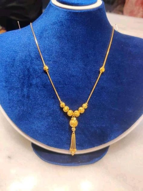 Ladies Chain Designs Gold, Daily Wear Gold Chains For Women, Fancy Gold Chain For Women, Gold Chain Designs For Women, Gold Jewels Design, Bride Jewelry Set, Gold Jewelry Simple Necklace, Beautiful Gold Necklaces, Gold Chain Design