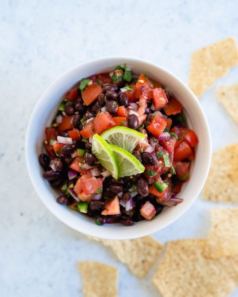 Made with fresh tomatoes, onion, cilantro, and black beans, this pico de gallo recipe takes just 10 minutes and is full of zesty flavor. #pico #recipe #healthy #mealprep #salsa #dip #party #appetizer #mexican #vegetarian #vegan #plantbased #glutenfree Appetizer Mexican, Appetizers Mexican, Pico Recipe, Black Bean Salsa Recipe, Bean Salsa Recipe, Dip Party, Healthy Mexican Recipes, Frijoles Refritos, Black Bean Salsa