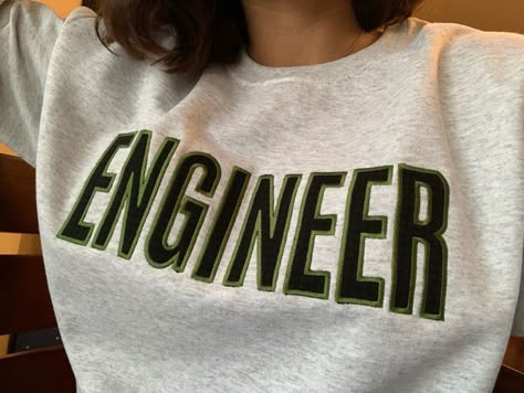 Sweatshirt Applique, Engineer Girl, Ing Civil, Grid Girl, Female Engineer, Applique Letters, Aerospace Engineering, Computer Engineering, Engineering Student