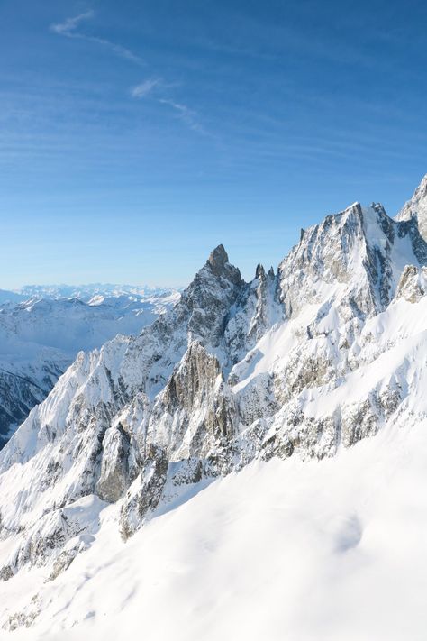 Un week end au Mont Blanc, entre Courmayeur et Chamonix - Les aventures de Leadorablee Mountain Photoshoot, Paris Travel Photography, Matka Natura, Mountain Photography, The Mountains Are Calling, Winter Scenery, Snow Mountain, Sun Beach, Mountain Paintings