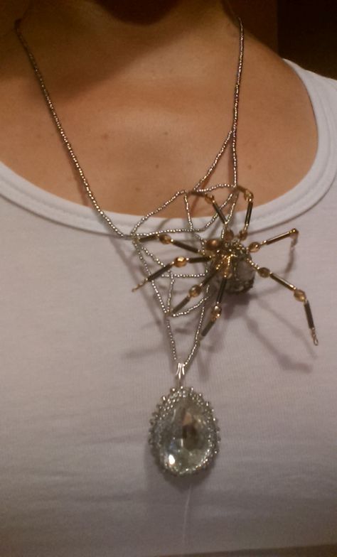 spider necklace, beads Spider Fashion Design, Spider Outfit Ideas, Spider Clothes, Spider Accessories, Spider Beads, Spider Fashion, Spiderweb Necklace, Spider Aesthetic, Diy Goth Clothes