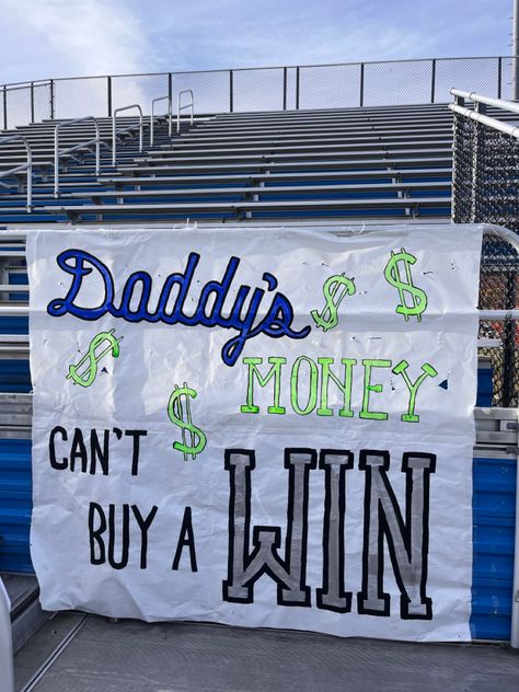 Football Spirit Signs, School Sports Posters, Football Game Signs, Pep Rally Themes, High School Football Posters, Cheerleading Signs, Spirit Posters, School Spirit Posters, Pep Rally Games